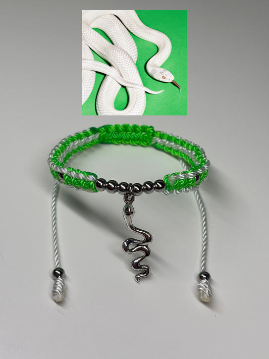 Private music string bracelet